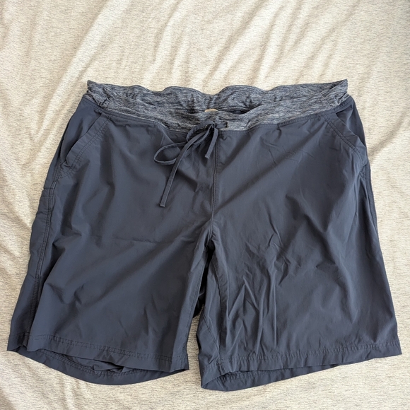 Duluth Trading Shorts Women's 26W A 10" Nylon Outdoor Hiking Camping Activewear - Picture 1 of 7